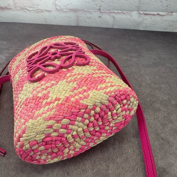 Loewe Iraca Palm Calfskin Anagram Bucket Bag - Picture 7 of 12